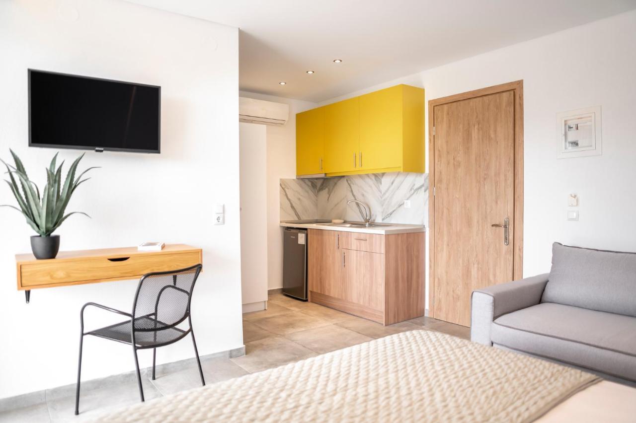 Blue Stone Luxury Suites Лименария Экстерьер фото