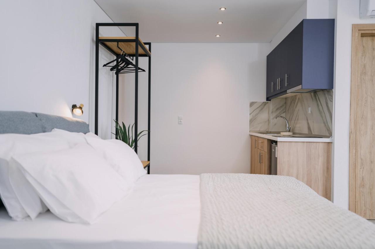 Blue Stone Luxury Suites Лименария Экстерьер фото